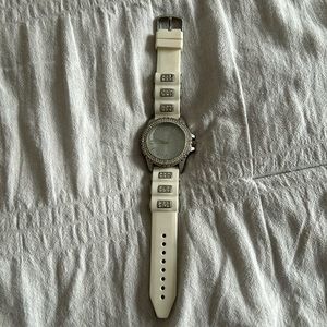 BKE women’s watch